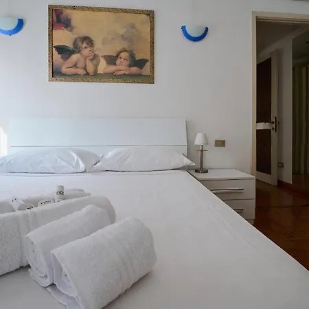 Xenia - Cozy Near Porta Romana *