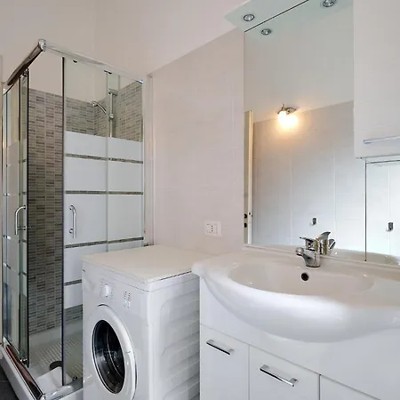 Xenia - Cozy Near Porta Romana Milan